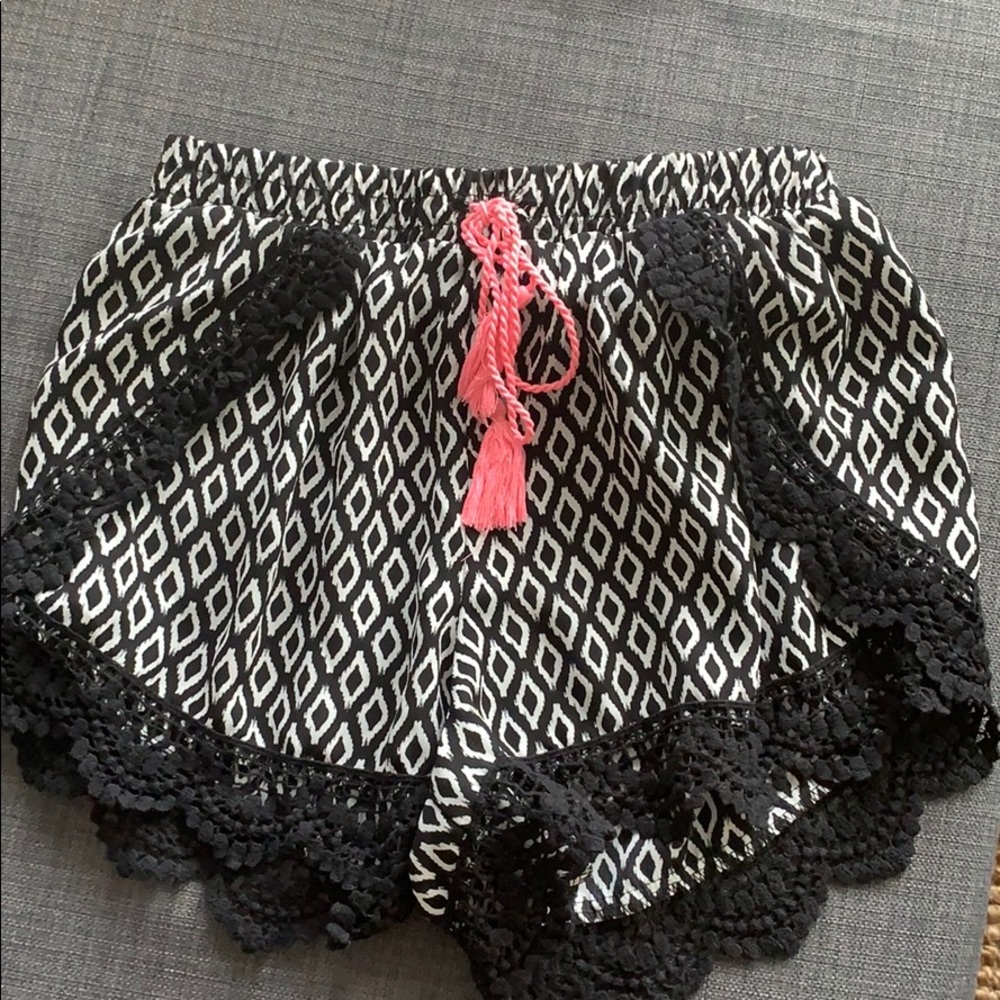 Flowy patterned shorts